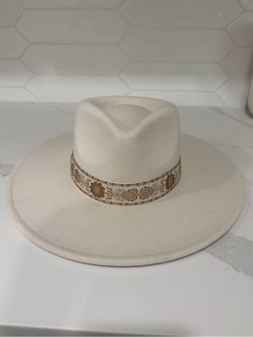 Ivory band fedora hat